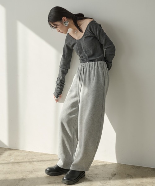 AIC.（エーアイシー）の「裏起毛カーブシルエットパンツ（スウェットパンツ・レディース・ホワイト系/ブラック/グレー・FREE）」の10枚目の写真