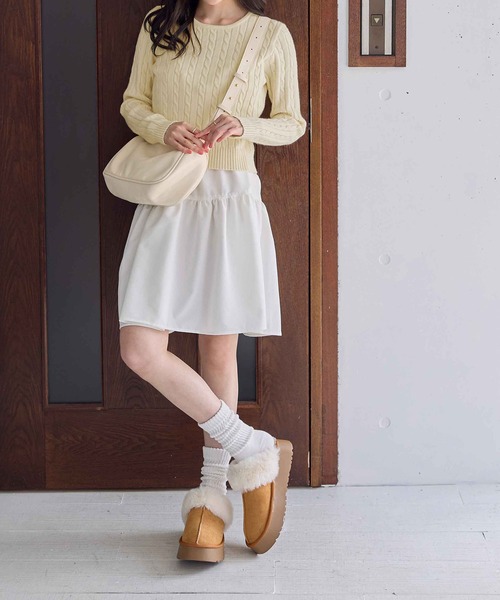 CHAN ME(チャンミ)の「ケーブルクロップドニット(ニット/セーター・レディース・ブラック/アイボリー/グレー/ネイビー/ボルドー/キャメル・MEDIUM/LARGE/X-LARGE)」の16枚目の写真