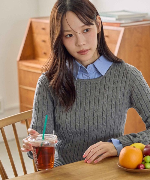 CHAN ME(チャンミ)の「ケーブルクロップドニット(ニット/セーター・レディース・ブラック/アイボリー/グレー/ネイビー/ボルドー/キャメル・MEDIUM/LARGE/X-LARGE)」の21枚目の写真