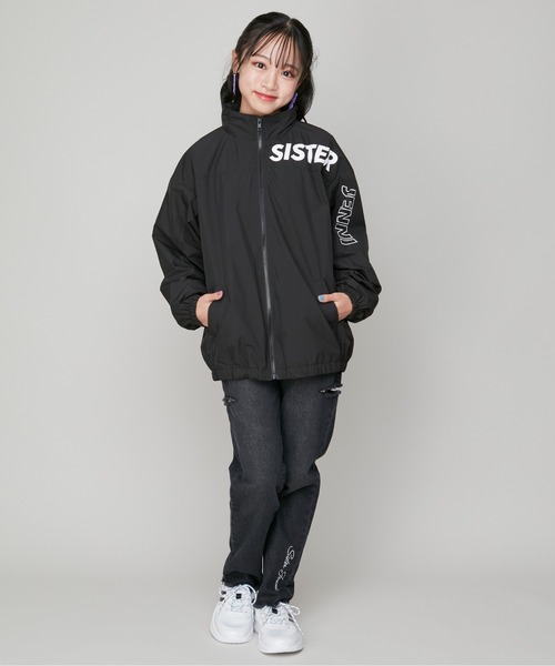 SISTER JENNI(SISTER JENNI)の「フード収納ロゴウィンドブレーカー(ナイロンジャケット・キッズ・ブラック/ラベンダー・150cm/160cm/130cm/140cm)」の3枚目の写真