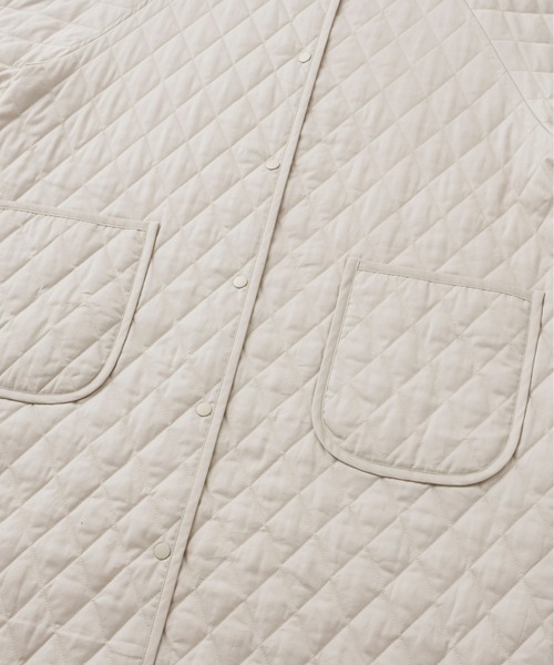 Libra Cue（リブラ キュー）の「キルティングボリュームコート（ノーカラーコート・レディース・その他/アイボリー/ブラック・FREE）」の5枚目の写真