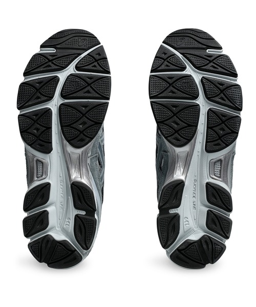 ASICS（アシックス）の「GEL-NYC（スニーカー・レディース・ブラック×グレー・25.5/28.5/24/28/26.5/27.5/29.5/26/24.5/29/25/27/23.5/23）」の11枚目の写真