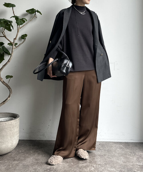 DouDou(ドゥドゥ)の「【WEB限定】モックネックニットプルオーバー(ニット/セーター・レディース・カーキ/チャコールグレー/ブルー/ベージュ・FREE)」の5枚目の写真