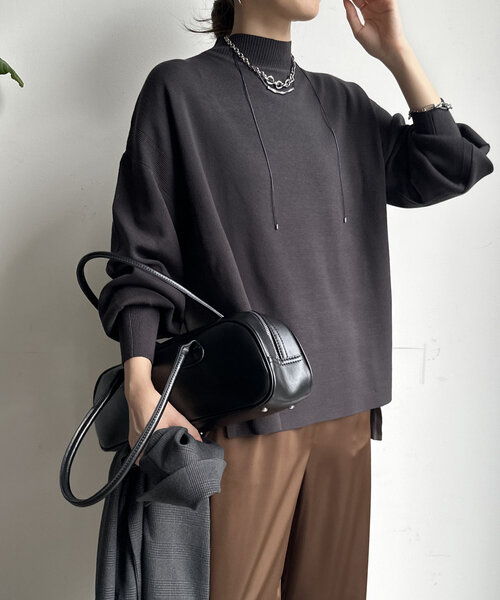 DouDou(ドゥドゥ)の「【WEB限定】モックネックニットプルオーバー(ニット/セーター・レディース・カーキ/チャコールグレー/ブルー/ベージュ・FREE)」の10枚目の写真