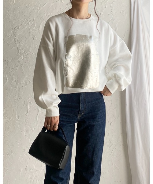 She's Closet(シーズクローゼット)の「オーバーサイズ長袖メタリック箔プリント裏起毛スウェット(スウェット・レディース・オフホワイト/スミクロ・FREE)」の5枚目の写真