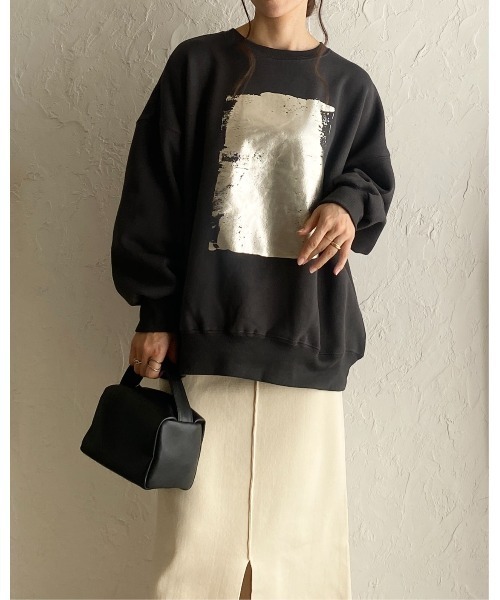 She's Closet(シーズクローゼット)の「オーバーサイズ長袖メタリック箔プリント裏起毛スウェット(スウェット・レディース・オフホワイト/スミクロ・FREE)」の6枚目の写真