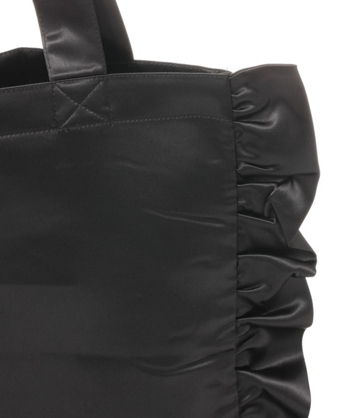 LAKOLE（ラコレ）の「サテンフリルトートバッグ / 208424（トートバッグ・レディース・ブラック/ピンク/ライトグレー・FREE）」の10枚目の写真