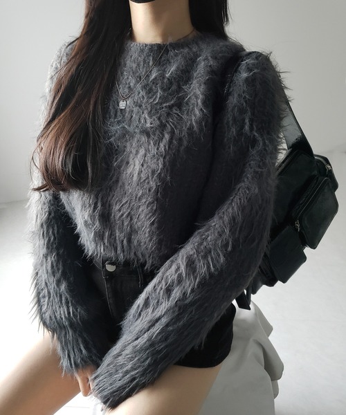 me+em select(ミームセレクト)の「【 3color 】モヘアライクショートシャギーニット / mohair-like short shaggy knit(ニット/セーター・レディース・ブラック/ホワイト/グレー・FREE)」の3枚目の写真