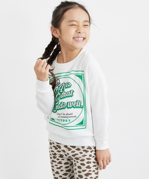 QUNTSTYLE(キュントスタイル)の「裏起毛 プリントトレーナー(スウェット・キッズ・ブラック/ベージュ/オレンジ/ブルー系その他/ラベンダー/ネイビー系2/ブラック系その他/オフホワイト/グレー/ネイビー系1/グリーン/アイボリー/アイボリー系/チャコール/グリーン系その他/パープル/ネイビー/ブラウン/グレー系その他/カーキ・150/100/140/160/110/120/130/170)」の2枚目の写真