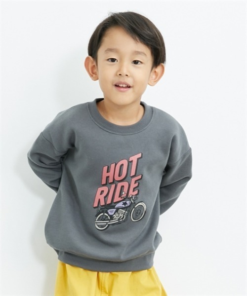 QUNTSTYLE(キュントスタイル)の「裏起毛 プリントトレーナー(スウェット・キッズ・ブラック/ベージュ/オレンジ/ブルー系その他/ラベンダー/ネイビー系2/ブラック系その他/オフホワイト/グレー/ネイビー系1/グリーン/アイボリー/アイボリー系/チャコール/グリーン系その他/パープル/ネイビー/ブラウン/グレー系その他/カーキ・150/100/140/160/110/120/130/170)」の7枚目の写真