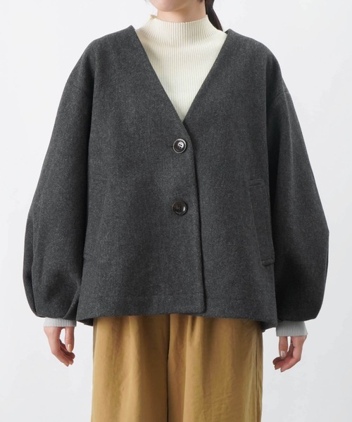 【セール】LC/LLL 袖タックVネックジャケット / 袖ボリュームウールライクショートジャケット（ノーカラージャケット）｜LUCA/LADY LUCK LUCA（ルカ/レディラックルカ）