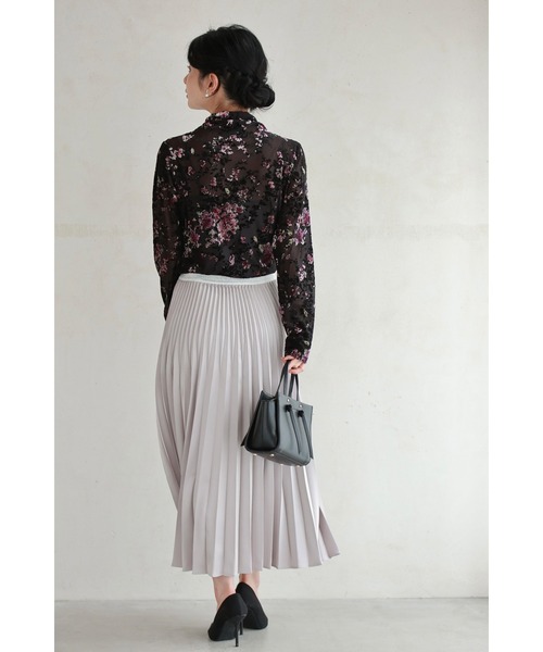 cawaii（カワイイ）の「（黒）輝くような花柄浮かぶもっちり伸びるシアーカットソートップス（Tシャツ/カットソー・レディース・ブラック・FREE）」の14枚目の写真