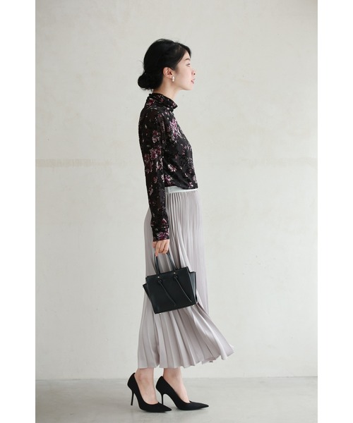 cawaii（カワイイ）の「（黒）輝くような花柄浮かぶもっちり伸びるシアーカットソートップス（Tシャツ/カットソー・レディース・ブラック・FREE）」の19枚目の写真