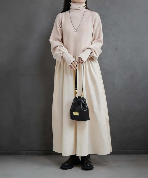 MAISON DE THERESE(メゾン ド テレーズ)の「タートルネック 切り替えニットロングワンピース(ワンピース・レディース・ネイビー/ベージュ/ブラック・FREE)」の20枚目の写真