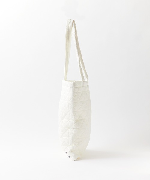 ROOPTOKYO(ループトウキョウ)の「ALOHA PEOPLE/アロハピープル キルティングトートバック(トートバッグ・レディース・ホワイト・FREE)」の9枚目の写真