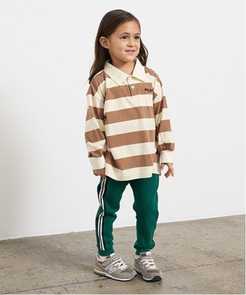 b・ROOM(ビールーム)の「【ともパン】サイドラインテーパードパンツ【子供服】【キッズ】【男の子】【女の子】(その他パンツ・キッズ・ブルー/グレイッシュベージュ/チャコール/ネイビー/シルバーグレー/モスグリーン/ライトカーキ/ブラック/ライトベージュ・140cm/120cm/110cm/100cm/130cm)」の19枚目の写真