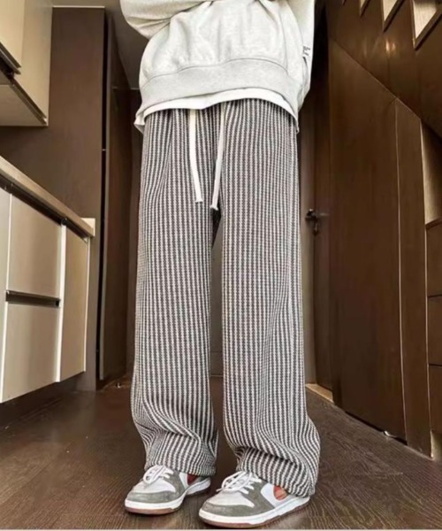 link lot(リンクロット)の「ルーズシルエットストライプパンツ(その他パンツ・メンズ・ブラック/ブラウン・L/M)」の14枚目の写真