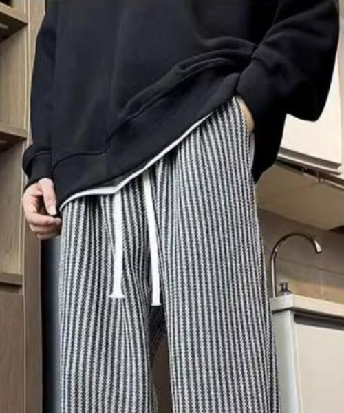 link lot(リンクロット)の「ルーズシルエットストライプパンツ(その他パンツ・メンズ・ブラック/ブラウン・L/M)」の5枚目の写真