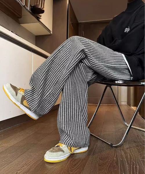 link lot(リンクロット)の「ルーズシルエットストライプパンツ(その他パンツ・メンズ・ブラック/ブラウン・L/M)」の9枚目の写真