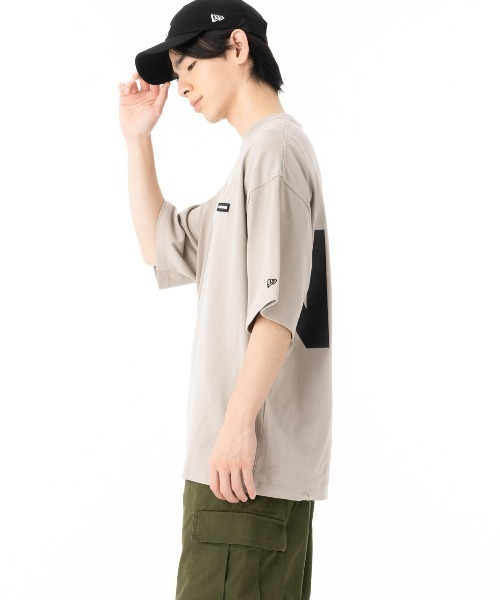 NEW ERA（ニューエラ）の「ニューエラ 半袖Tシャツ オーバーサイズ コットン（Tシャツ/カットソー・メンズ・ブラック/ベージュ/ホワイト・XXL/S/M/L/XL）」の7枚目の写真