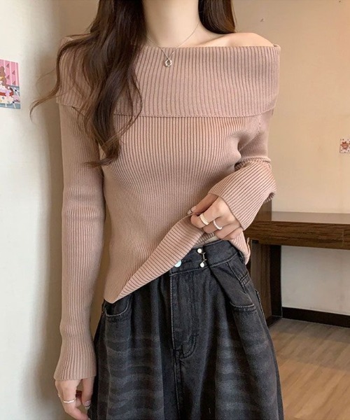 SHEPP(シープ)の「オフショルダーリブニット(ニット/セーター・レディース・レッド/アイボリー/ホワイト/ブラック/ベージュ・F)」の17枚目の写真