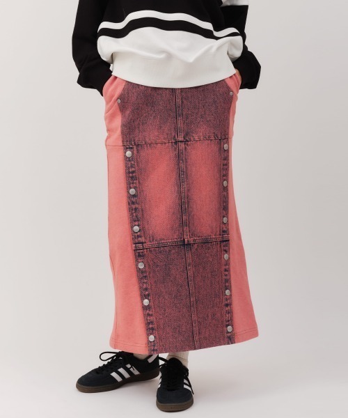 atmos pink（アトモスピンク）の「atmos pink Denim Docking Long Skirt / アトモス ピンク デニム ドッキング ロング スカート（スカート・レディース・ブルー/ピンク・FREE）」の2枚目の写真