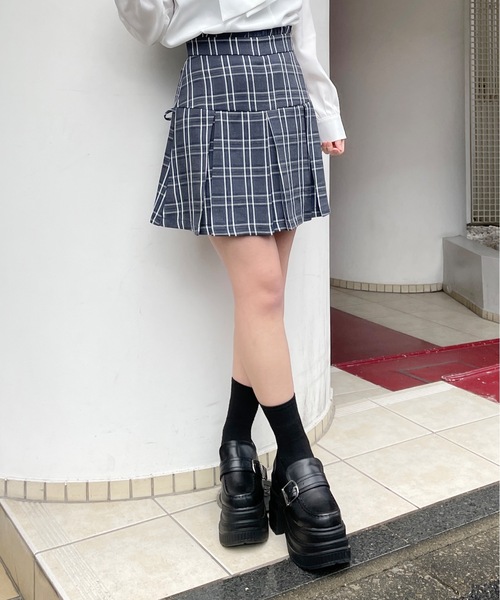 abc une face(アーベーセーアンフェイス)の「【セットアップ対応アイテム】バックリボンスカート(スカート・レディース・チャコール/ブラック/ネイビー・FREE)」の18枚目の写真
