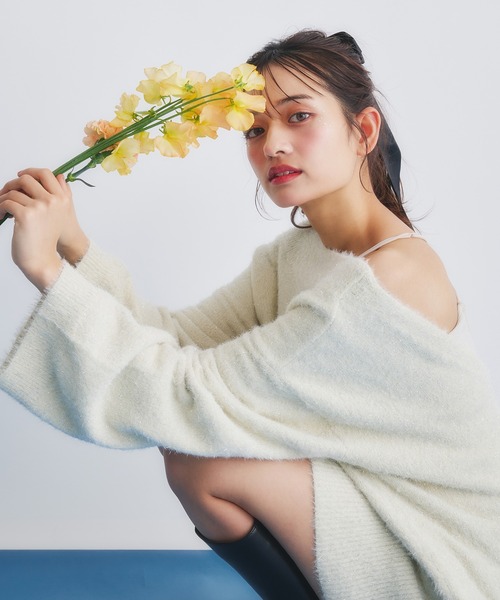 fupel(フぺル)の「2way lame mix knit cardigan /2wayラメミックスニットカーディガン(カーディガン/ボレロ・レディース・アイボリー/グレー・FREE)」の22枚目の写真