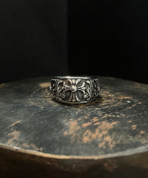 CALIFORNIA OUTFITTERS（カリフォルニア アウトフィッターズ）の「3-1C31 大 小  シルバー クロス デザインリング（リング・メンズ・シルバー系2/シルバー系1・16号/18号/20号）」の2枚目の写真