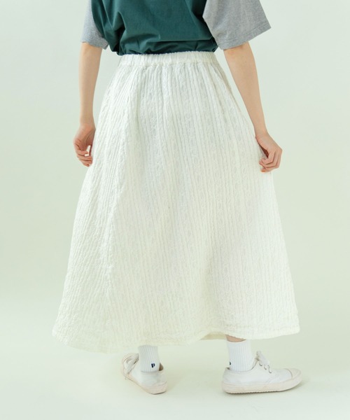 PAR ICI(パーリッシィ)の「【WEB別注カラー】ストライプ刺繍 ギャザースカート(セットアップ対応)(スカート・レディース・ホワイト/チェック/ブラック・FREE)」の8枚目の写真