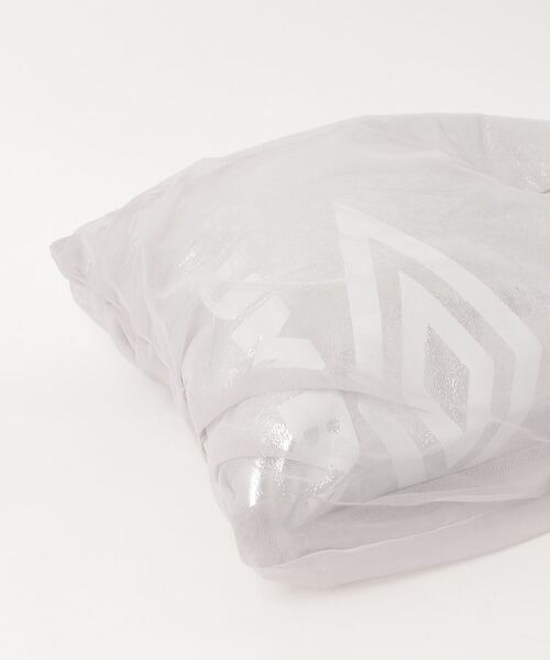 UMBRO(アンブロ)の「<ROSE BUD限定>トライアングルチュールバッグ(ショルダーバッグ・レディース・シルバー/ブラック・ONE SIZE)」の5枚目の写真