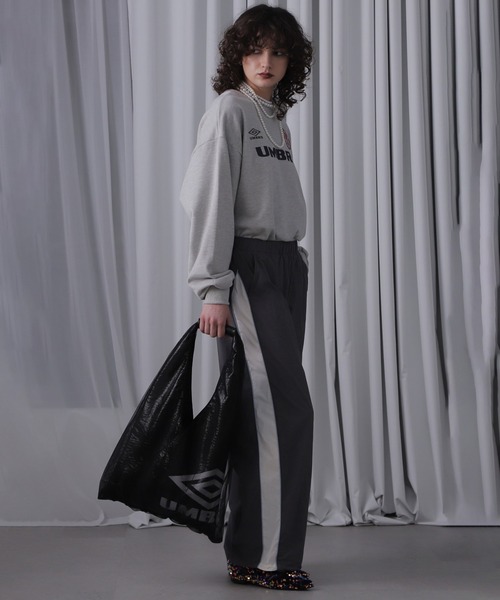 UMBRO(アンブロ)の「<ROSE BUD限定>トライアングルチュールバッグ(ショルダーバッグ・レディース・シルバー/ブラック・ONE SIZE)」の16枚目の写真