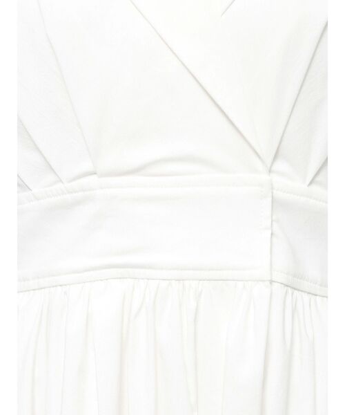 ELENDEEK（エレンディーク）の「オープンカラーシャツワンピース（ワンピース・レディース・オフホワイト/ライトブルー/ブラック/ベージュ・02/01）」の6枚目の写真