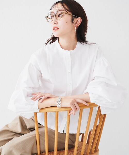 UNTITLED（アンタイトル）の「【体型カバー】タイプライター ボリュームスリーブシャツ（シャツ/ブラウス・レディース・オフホワイト/ライトブルー・44/04/03/48/02/01/00）」の4枚目の写真