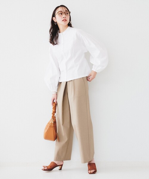 UNTITLED（アンタイトル）の「【体型カバー】タイプライター ボリュームスリーブシャツ（シャツ/ブラウス・レディース・オフホワイト/ライトブルー・44/04/03/48/02/01/00）」の5枚目の写真