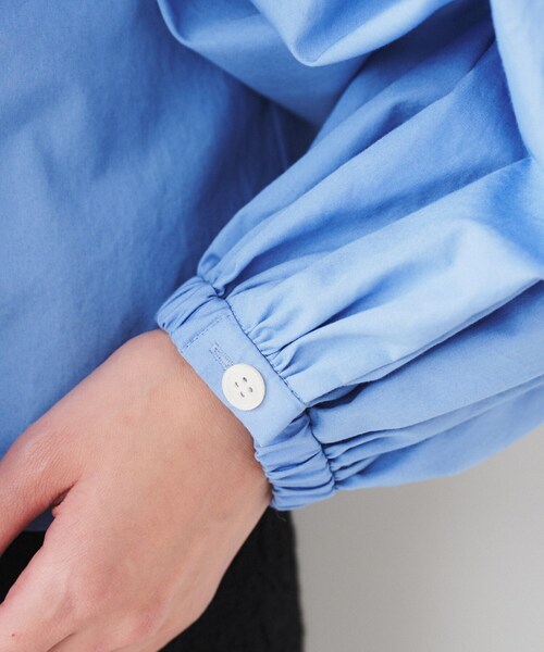 UNTITLED（アンタイトル）の「【体型カバー】タイプライター ボリュームスリーブシャツ（シャツ/ブラウス・レディース・オフホワイト/ライトブルー・44/04/03/48/02/01/00）」の17枚目の写真