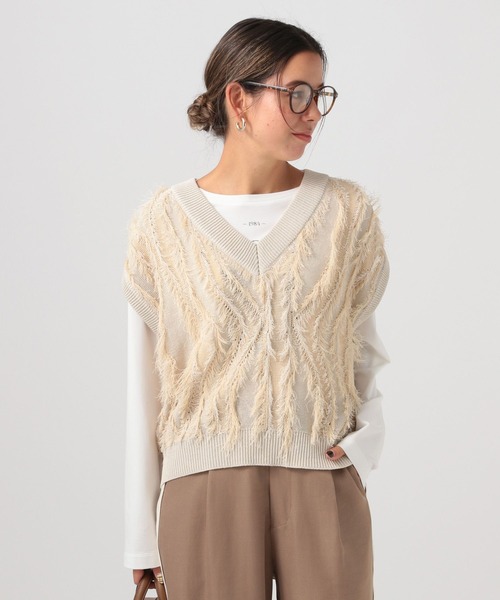 BAYFLOW（ベイフロー）の「フリンジVネックニットベスト（ベスト・レディース・グリーン/グレイッシュベージュ/チャコール・FREE）」の2枚目の写真