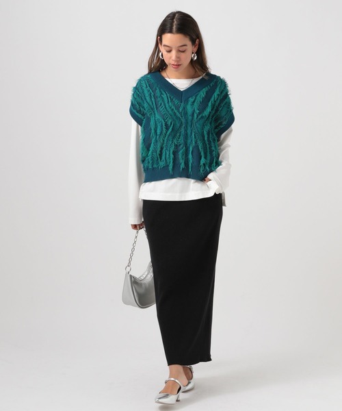 BAYFLOW（ベイフロー）の「フリンジVネックニットベスト（ベスト・レディース・グリーン/グレイッシュベージュ/チャコール・FREE）」の11枚目の写真