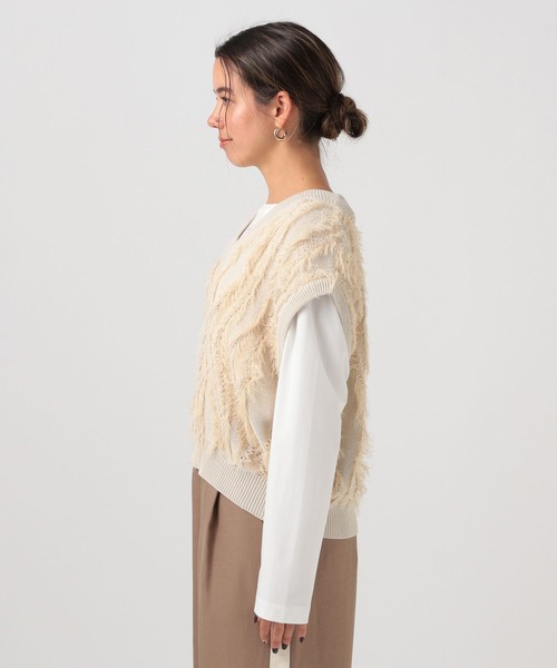 BAYFLOW（ベイフロー）の「フリンジVネックニットベスト（ベスト・レディース・グリーン/グレイッシュベージュ/チャコール・FREE）」の15枚目の写真