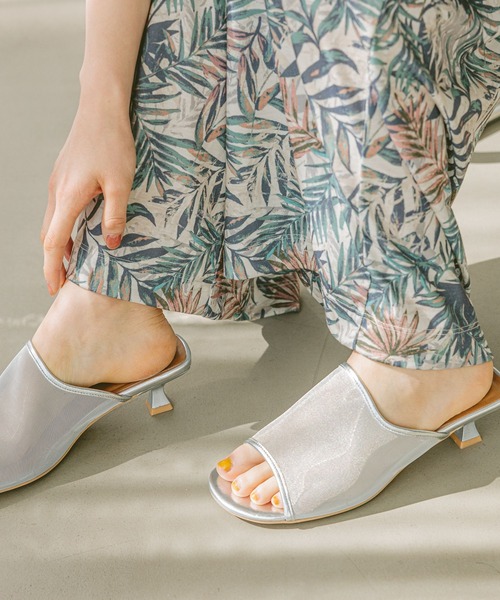 BAYFLOW（ベイフロー）の「[安定感のある履き心地]フレフィットメッシュミュール（サンダル・レディース・ブラック/シルバー・MEDIUM/LARGE）」の17枚目の写真