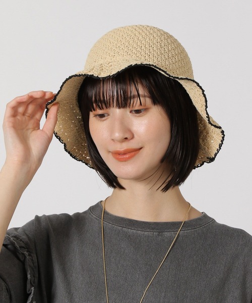 LAKOLE（ラコレ）の「配色透かし編みハット / 286083（ハット・レディース・ベージュ/オフホワイト/ブラック・FREE）」の4枚目の写真