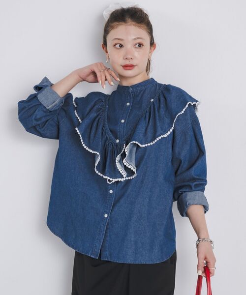 kivi(キヴィ)の「frills denim shirts(シャツ/ブラウス・レディース・ライトブルー/ダークブルー・FREE)」の5枚目の写真
