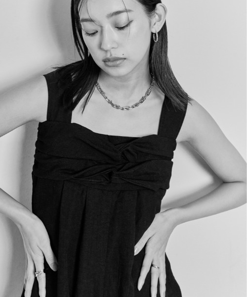 W:Huku(フーク)の「フロント クロス オールインワン(つなぎ/オールインワン・レディース・バーガンディー/ライトグレー系/ブラック・M/L)」の14枚目の写真