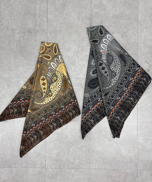 SHENERY（シーナリー）の「ペイズリースカーフ（バンダナ/スカーフ・レディース・グレー/ベージュ・FREE）」の4枚目の写真