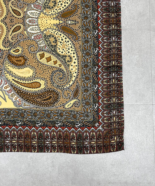 SHENERY（シーナリー）の「ペイズリースカーフ（バンダナ/スカーフ・レディース・グレー/ベージュ・FREE）」の6枚目の写真