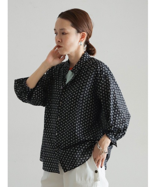 FIL DE FER（フィルデフェール）の「幾何リーフPT　スタンドネックブラウス（シャツ/ブラウス・レディース・グレー/ブラック・FREE）」の10枚目の写真
