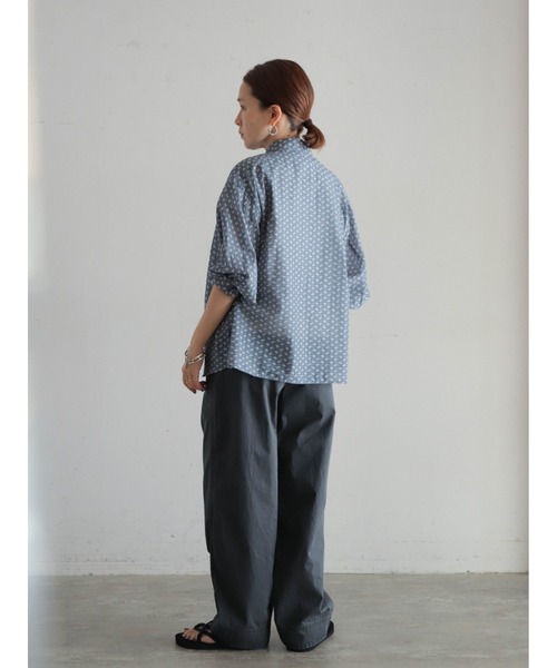 FIL DE FER（フィルデフェール）の「幾何リーフPT　スタンドネックブラウス（シャツ/ブラウス・レディース・グレー/ブラック・FREE）」の8枚目の写真