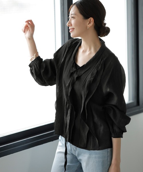 STYLE DELI（スタイルデリ）の「涼しい透けドレープのVネックブラウス（シャツ/ブラウス・レディース・ミント/ホワイト/ブラック・FREE）」の3枚目の写真