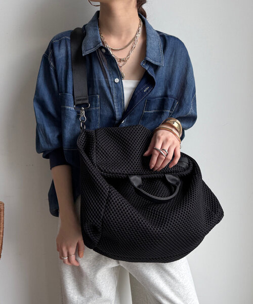 DouDou（ドゥドゥ）の「【WEB限定】２WAYメッシュバッグ（ショルダーバッグ・レディース・ブラック/グレー・FREE）」の11枚目の写真