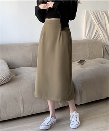 バックスリットタイトスカート